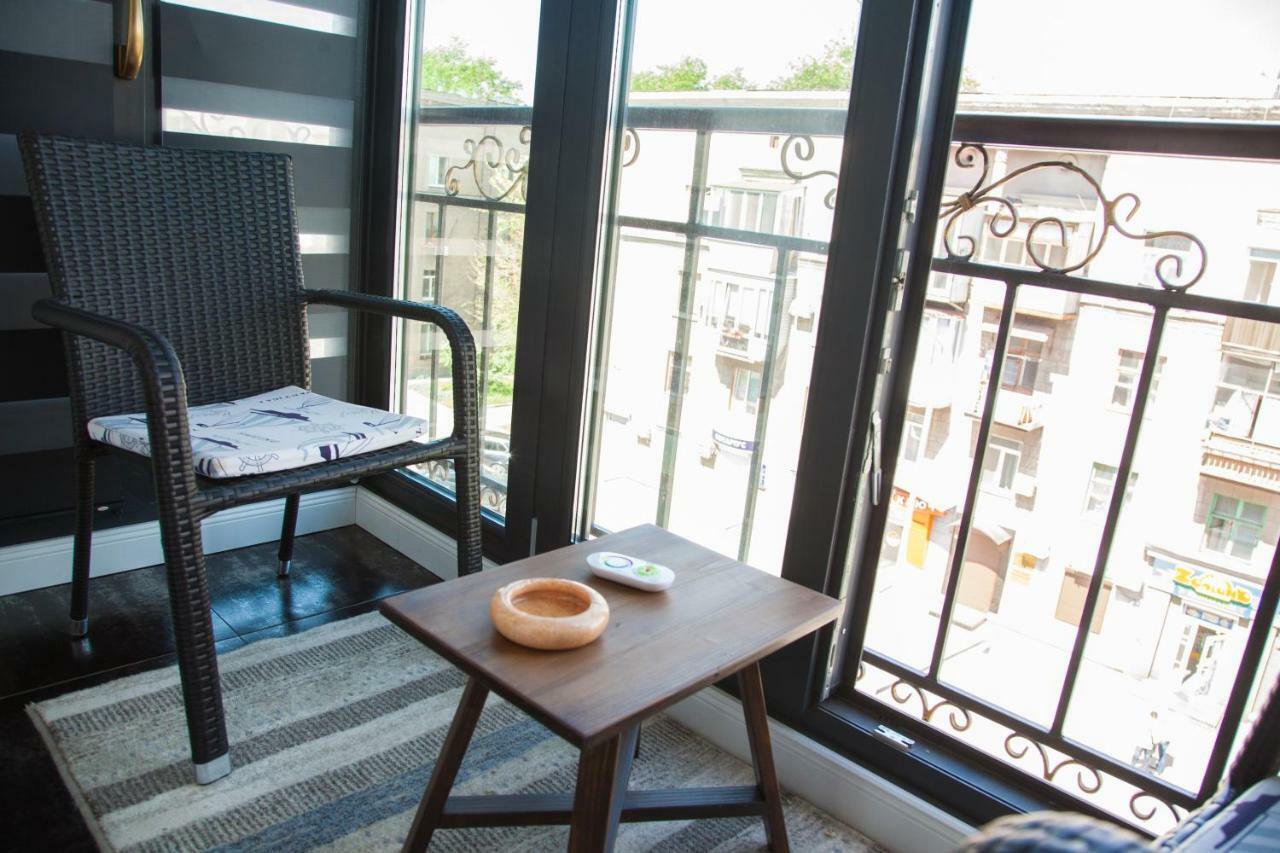 Vip Apartment On Lobanovskogo 19 Street Zaporizhia ภายนอก รูปภาพ