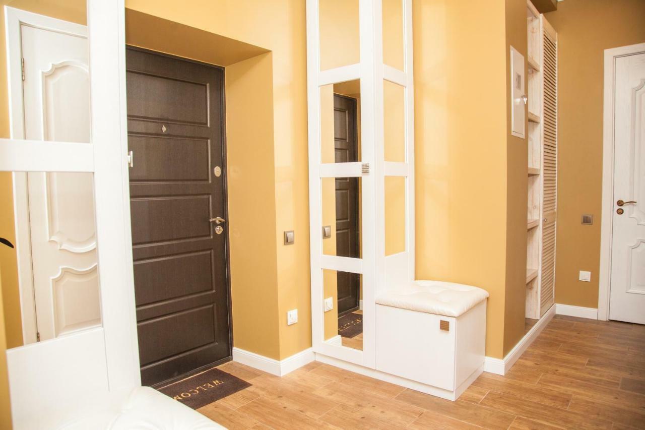 Vip Apartment On Lobanovskogo 19 Street Zaporizhia ภายนอก รูปภาพ